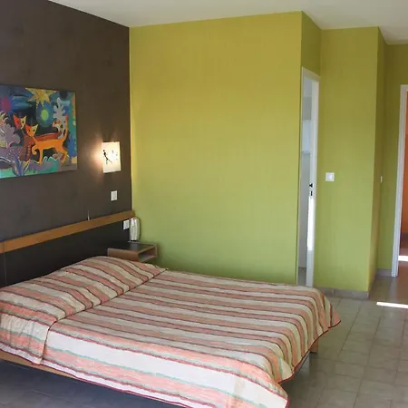 Hotell De La 2*